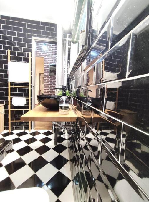 Voukamvilia Boutique Apartment Agios Matthaios  ภายนอก รูปภาพ