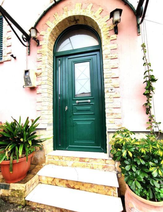 Voukamvilia Boutique Apartment Agios Matthaios  ภายนอก รูปภาพ