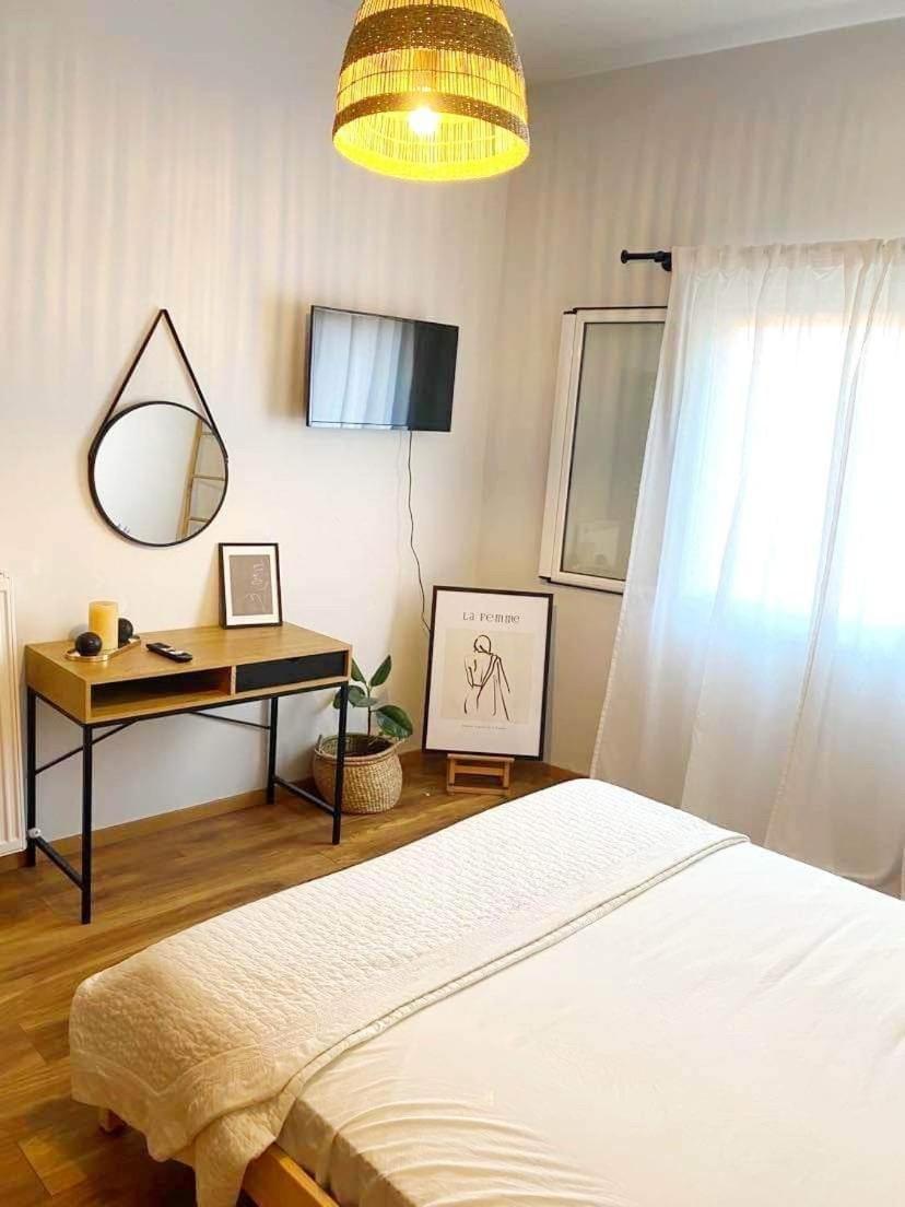 Voukamvilia Boutique Apartment Agios Matthaios  ภายนอก รูปภาพ